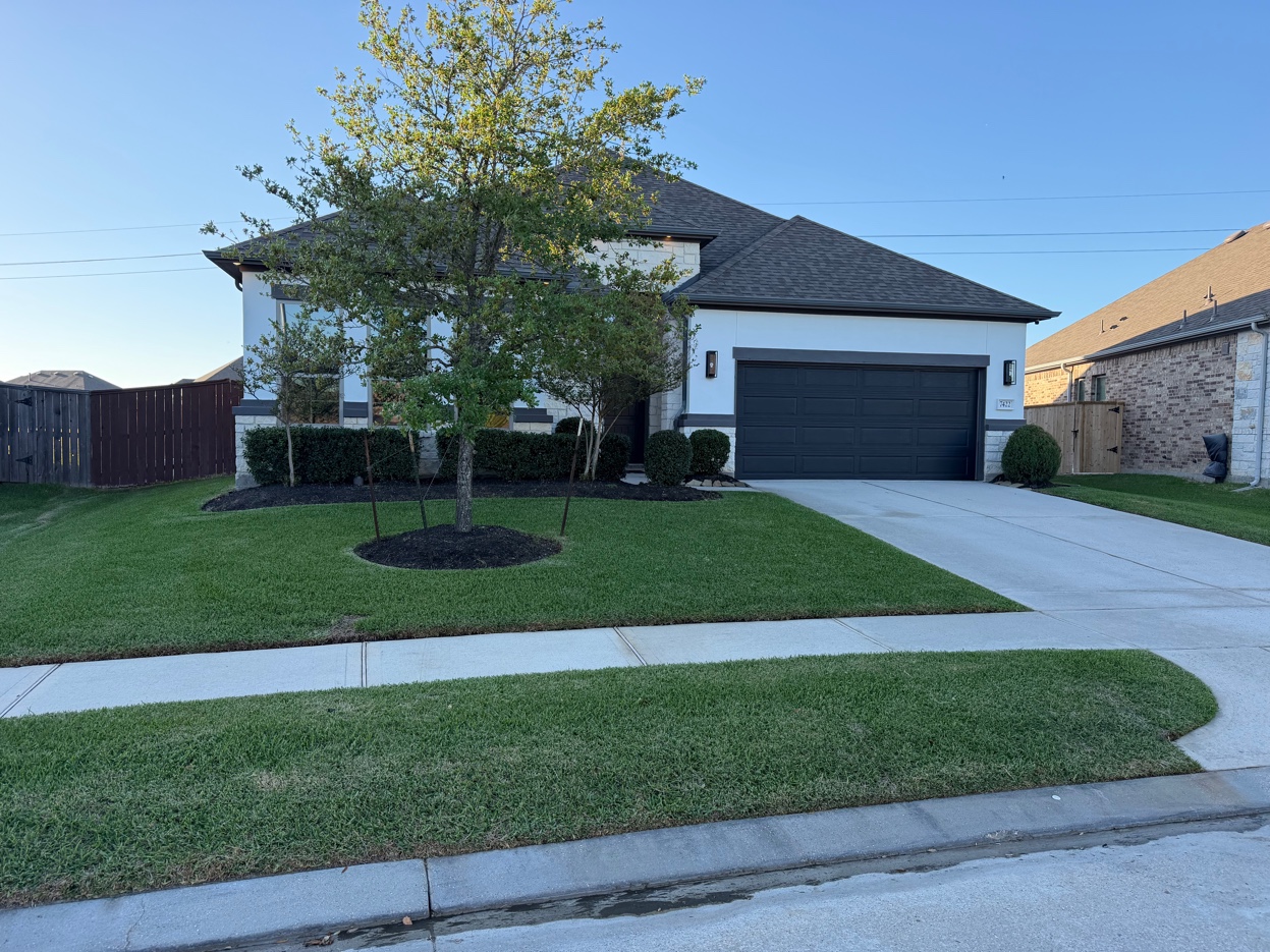 House exterior after pressure washing - Spring TX