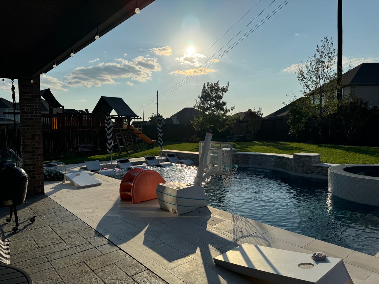 Pool deck and patio after pressure washing